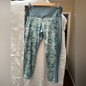 Under Armour Compression Sage swirl/solid design Leggings